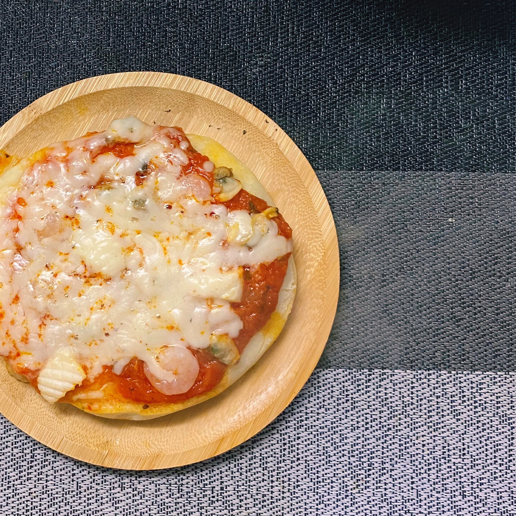 米粉のシーフードピザ