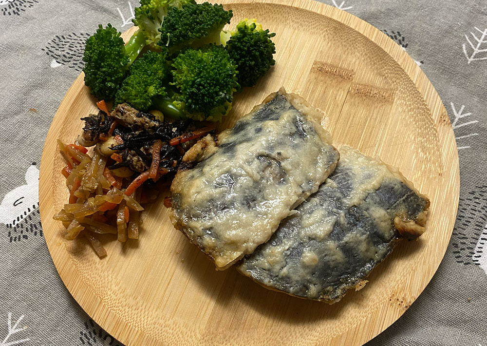 FIT FOOD HOME(フィットフードホーム)の白味噌と純米本みりんが香る国産鰆の西京焼き